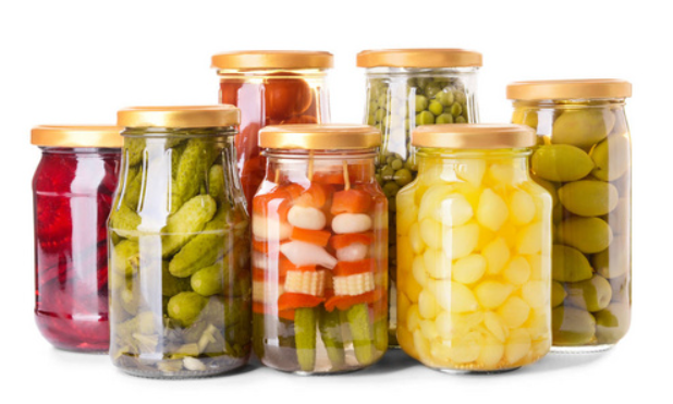 Qualified canned vegetable products should not contain preservatives