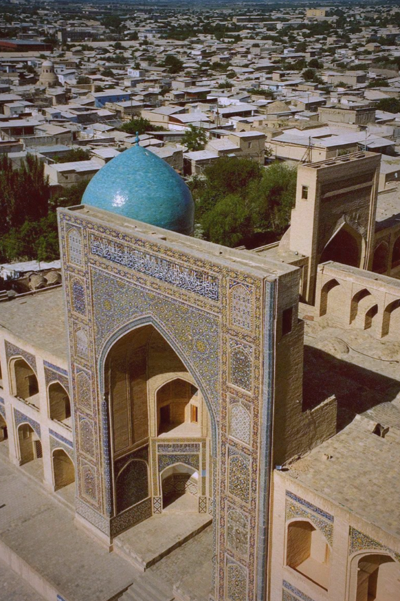 乌兹别克斯坦将禁止使用现金购买酒类